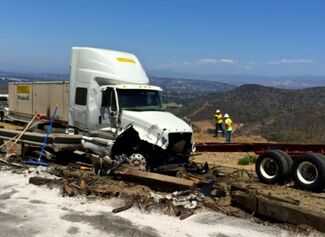 When Should I Contact Truck Accident Lawyers in Big Pine Key, Florida - Truck after accident