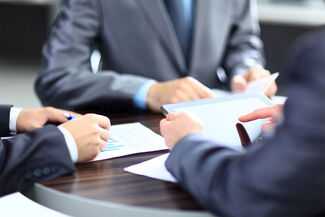 Business Litigation Attorneys in Fort Lauderdale, FL - lawyers working