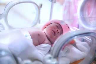 St. Petersburg Birth Injury Attorneys - Newborn baby with injury