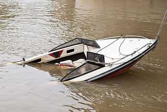Boating Accident Attorneys in Tampa, FL - sinking boating