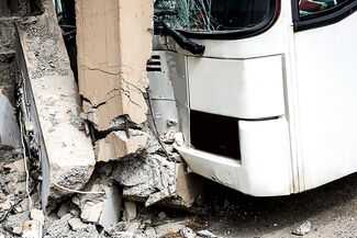 Bus Accident Lawyers in Atlanta, GA - bus crashed into pillar