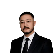 Headshot of ATTORNEY Chris Lee, an Irvine-based personal injury lawyer from Morgan & Morgan