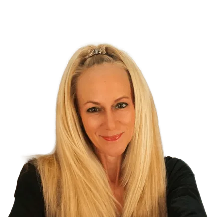 Headshot of Anneke Saltzstein, a Los Angeles-based car accident and auto injury lawyer at Morgan & Morgan