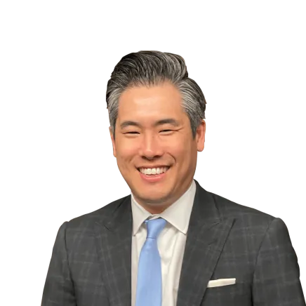 Headshot of Peter Hur, a Washington, DC-based negligent security lawyer at Morgan & Morgan