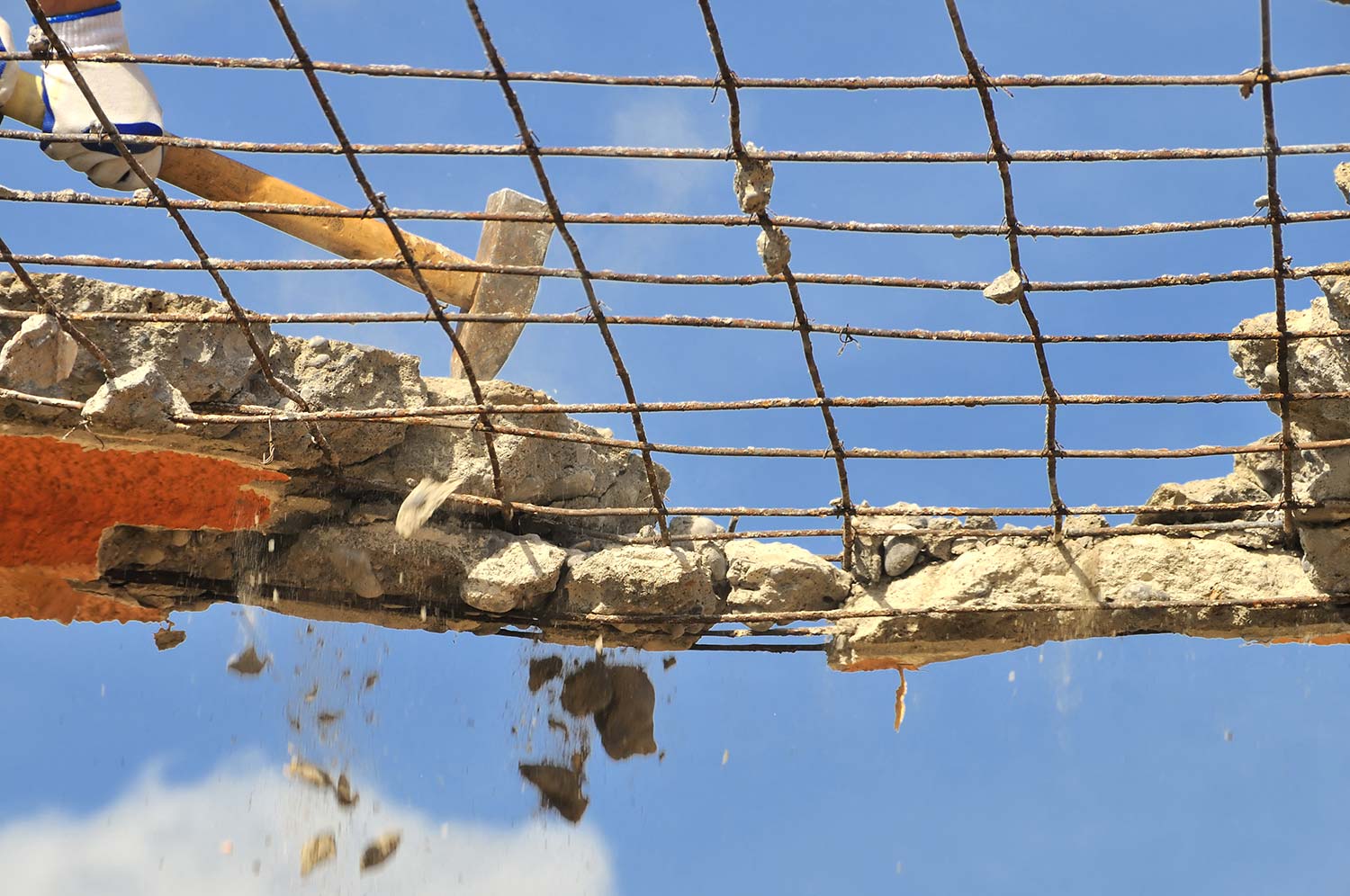 How Do Falling Debris Accidents Happen?